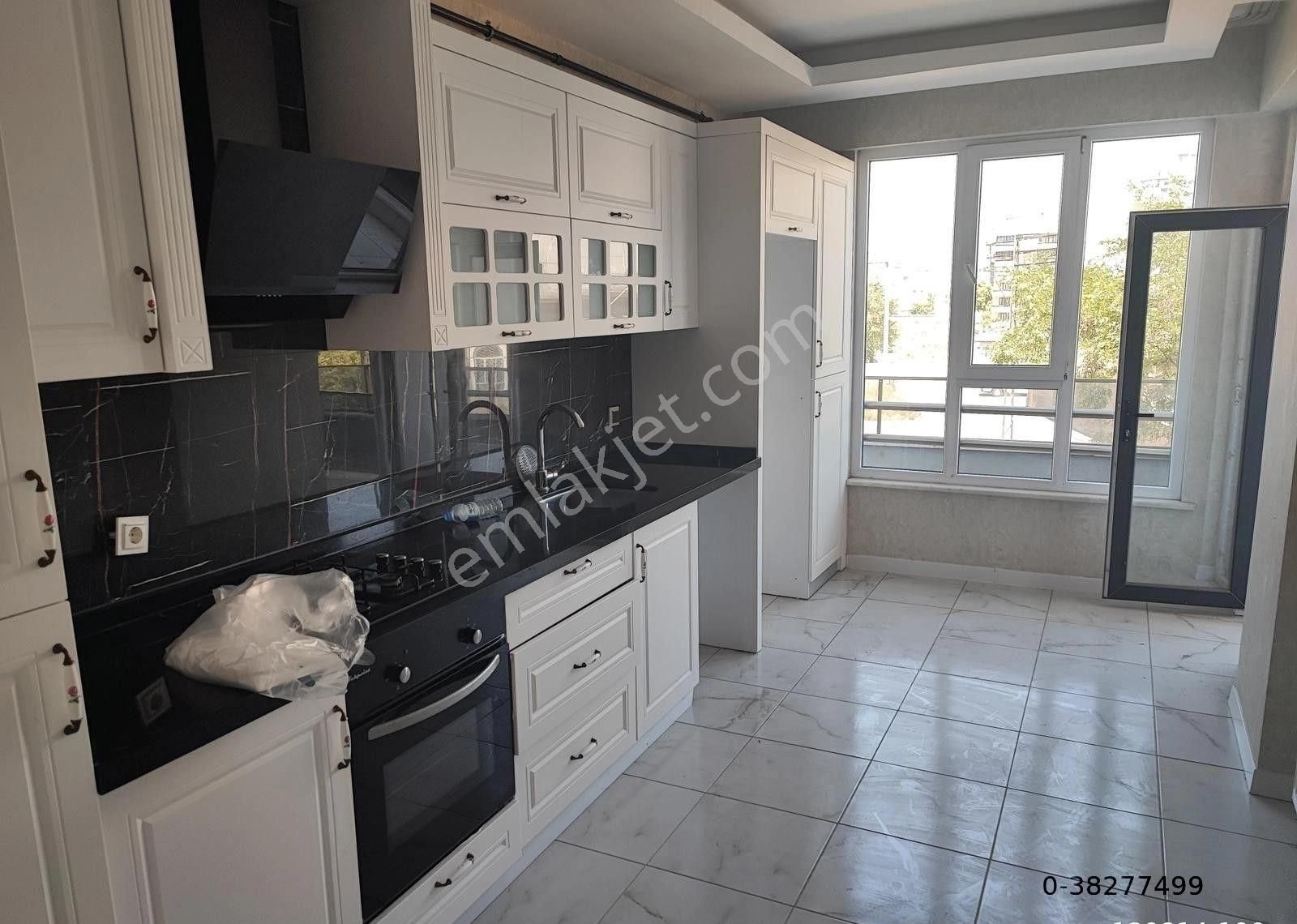 Karatay Hasandedemescit Satılık Daire SEDİRLER CADDESİNE CEPHE 3+1 SATILIK DAİRE