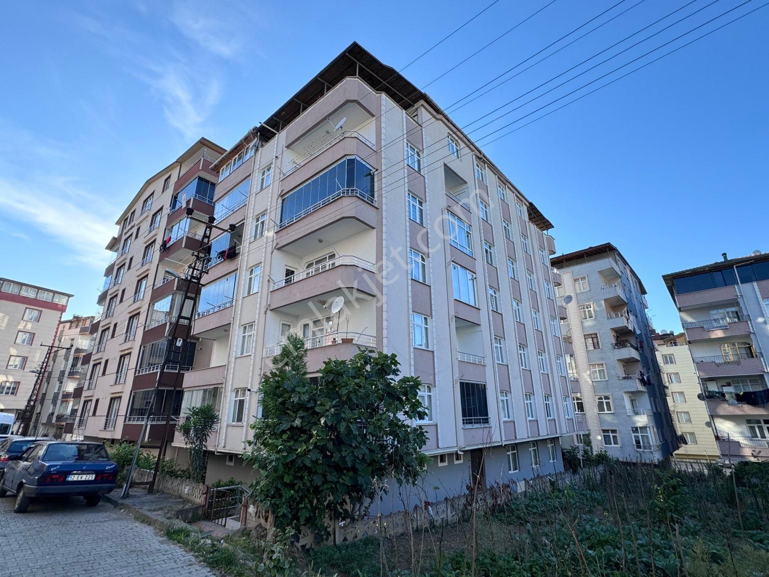 Ünye Atatürk Satılık Daire AS GAYRİMENKUL'DEN ATATÜRK MAHALLESİNDE 200M2  3+1 SATILIK DAİRE 