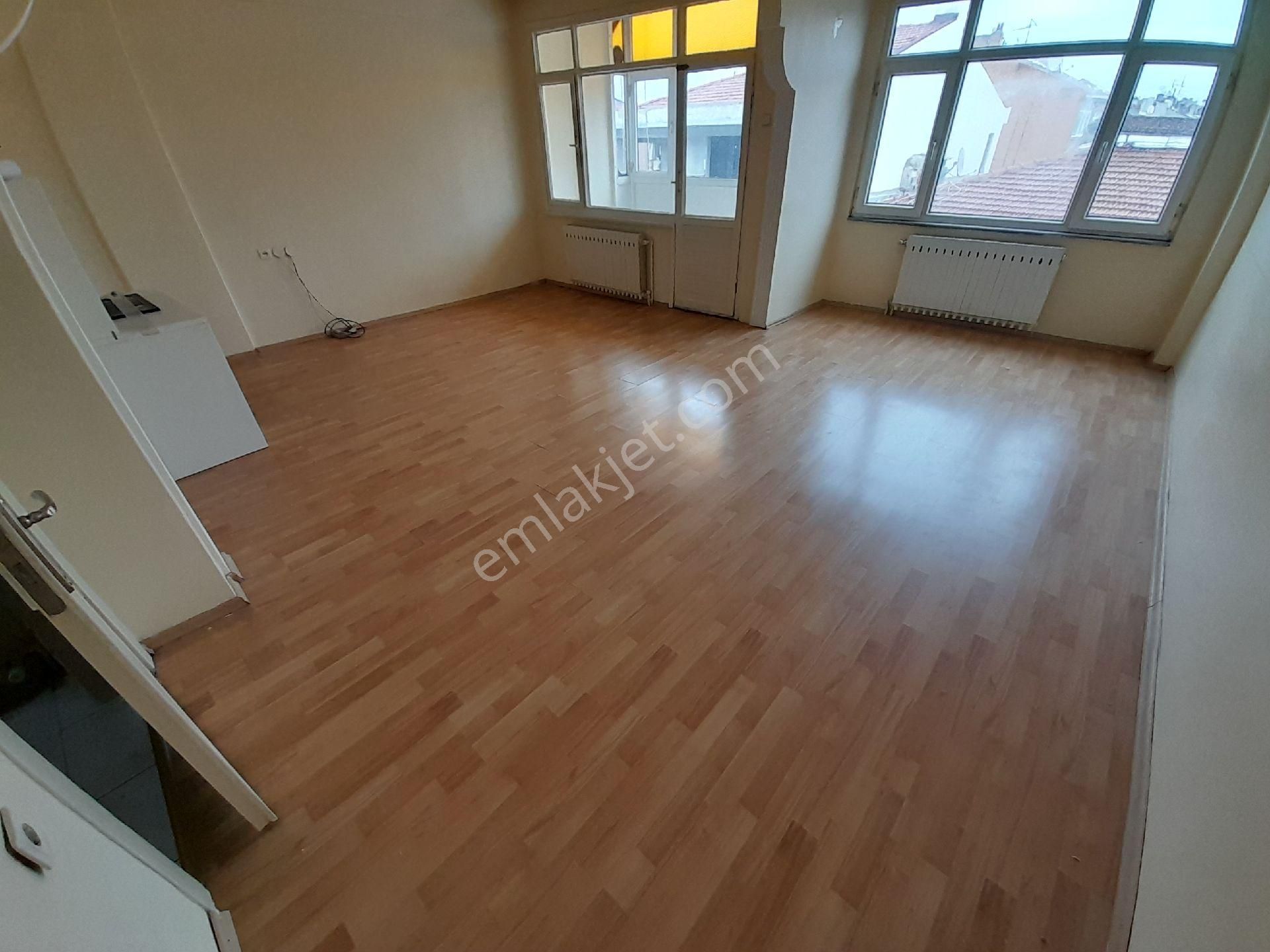 Fatih Sümbül Efendi Kiralık Daire KOCAMUSTAFAPAŞA DUHANİYE SOK 3+1 ÇIFTCEPHE KİRALIK DAİRE 