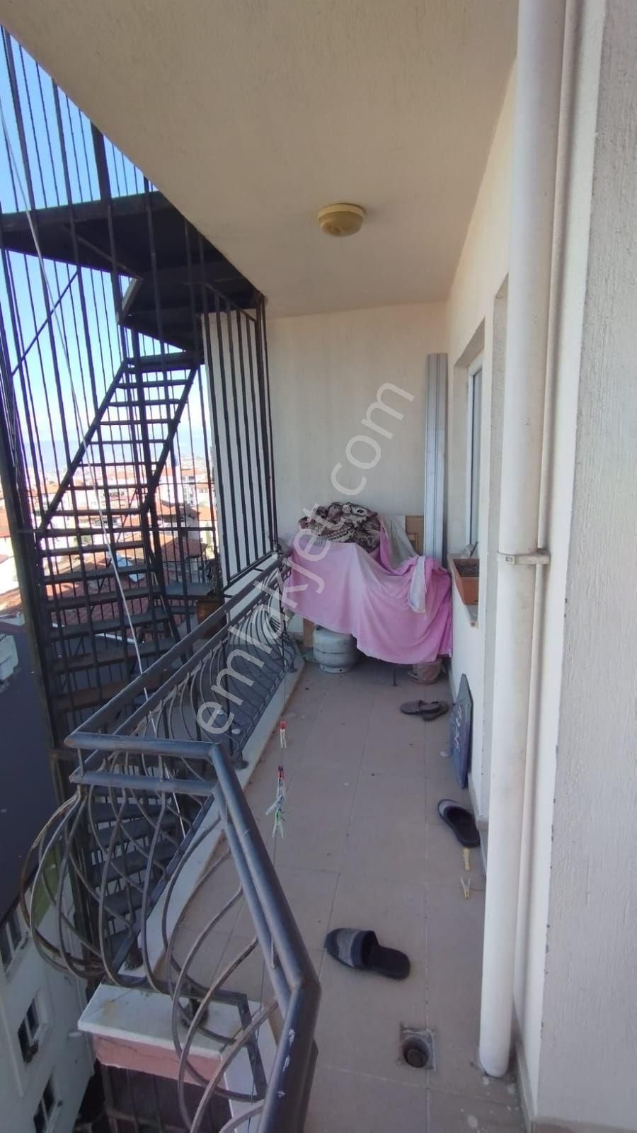 Hacı Kaplanlar Mahallesi Atatürk Caddesi Cepheli Arakat Kombili Geniş Daire - Görsel 6