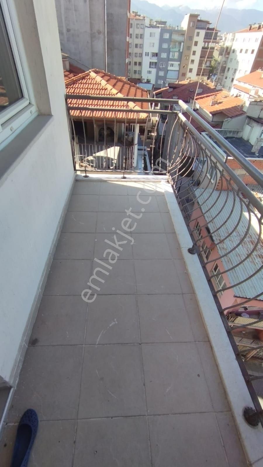 Hacı Kaplanlar Mahallesi Atatürk Caddesi Cepheli Arakat Kombili Geniş Daire - Görsel 18