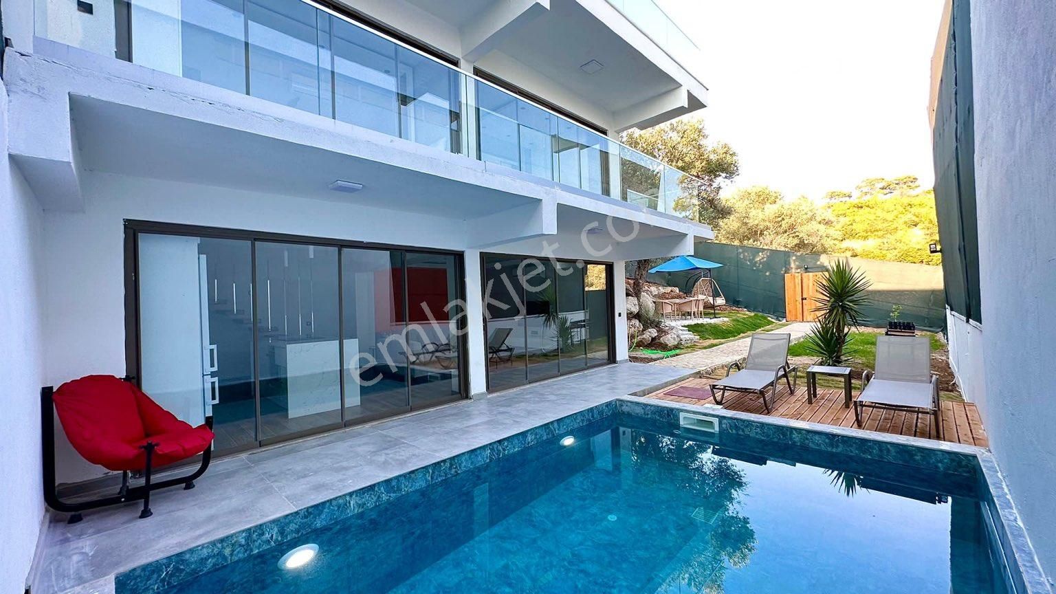 Kaş Gelemiş Satılık Villa Acil satılık villa