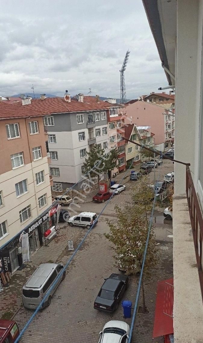 Bolu Merkez Karamanlı Satılık Daire BOLU MERKEZ KARAMANLI MAHALLESİ'NDE SATILIK 3+1 DAİRE