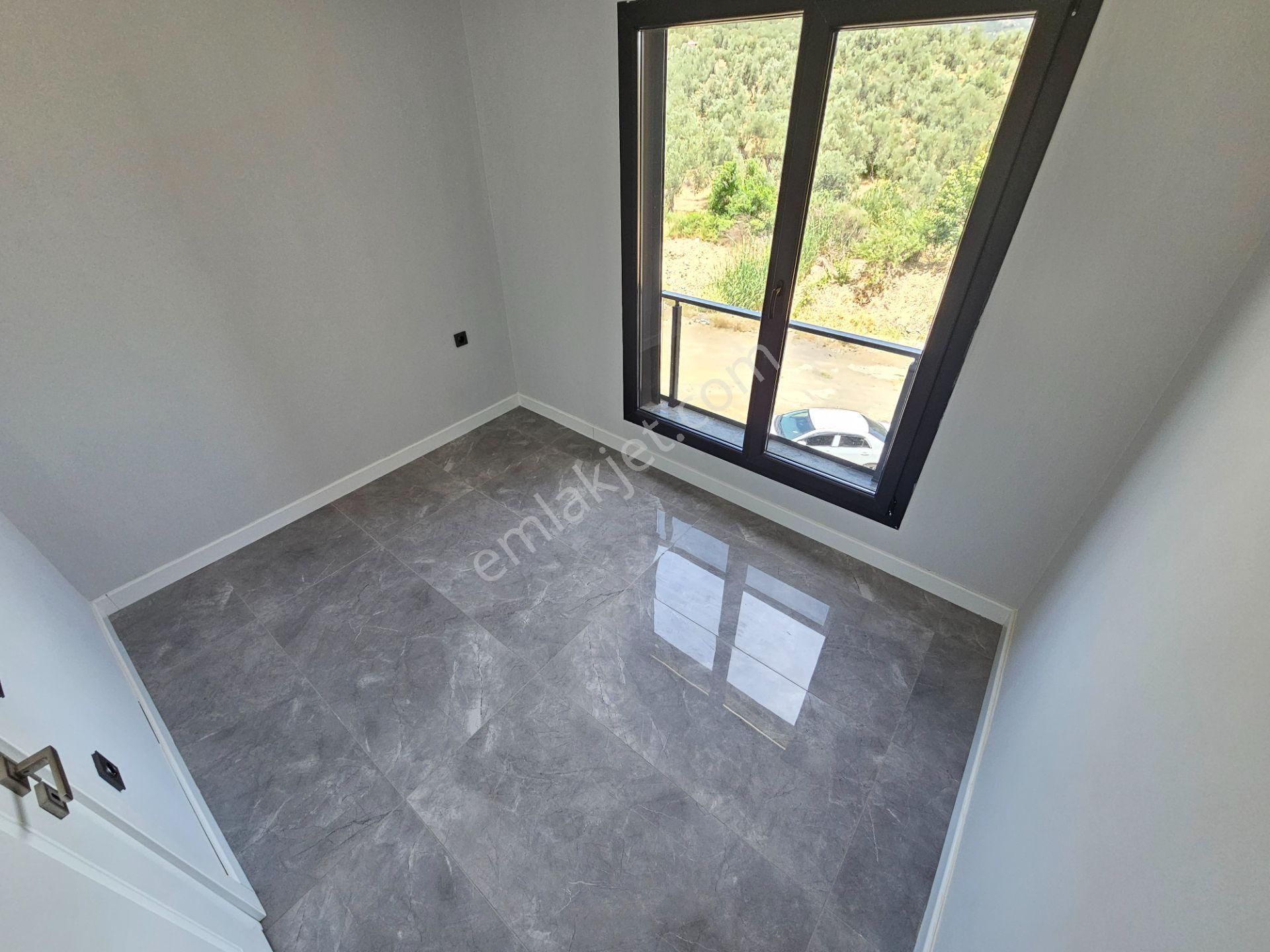 Eu Gayrimenlulden Balıkesir Edremit Güre'de Asansörlü Yerden Isıtmalı 5+1 Villa - Görsel 21