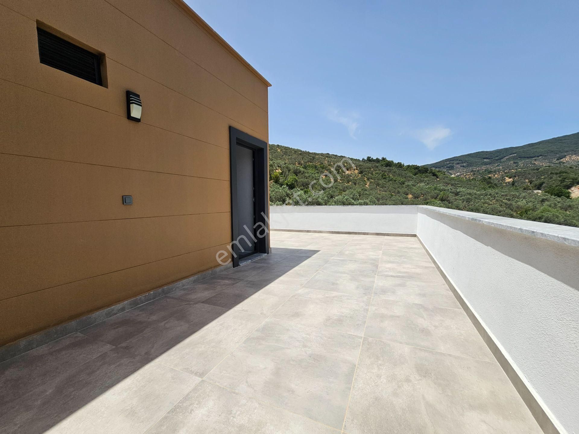 Eu Gayrimenlulden Balıkesir Edremit Güre'de Asansörlü Yerden Isıtmalı 5+1 Villa - Görsel 28