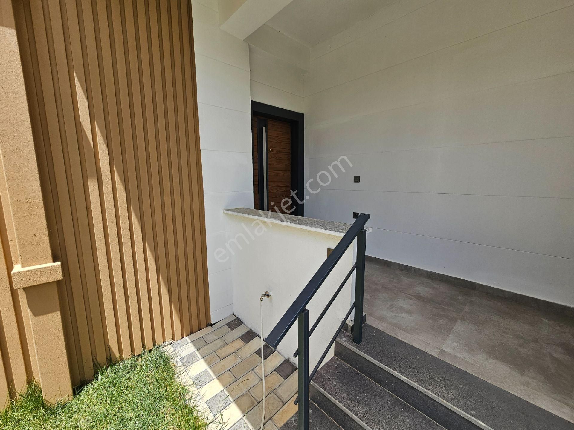 Eu Gayrimenlulden Balıkesir Edremit Güre'de Asansörlü Yerden Isıtmalı 5+1 Villa - Görsel 30