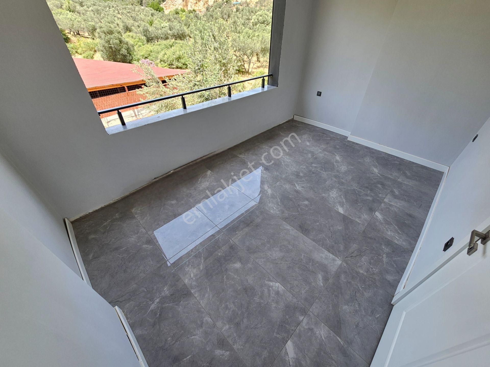 Eu Gayrimenlulden Balıkesir Edremit Güre'de Asansörlü Yerden Isıtmalı 5+1 Villa - Görsel 19