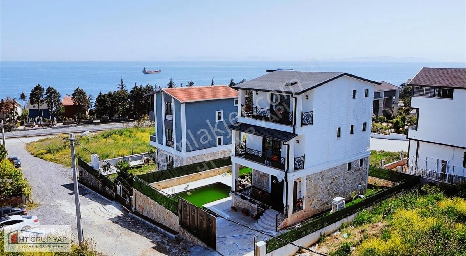 Marmaraereğlisi Yeniçiftlik Satılık Villa EŞŞİZ MANZARA-SAUNA-JAKUZİ-HAVUZ-DENİZE 150 METRE FIRSAT!!!