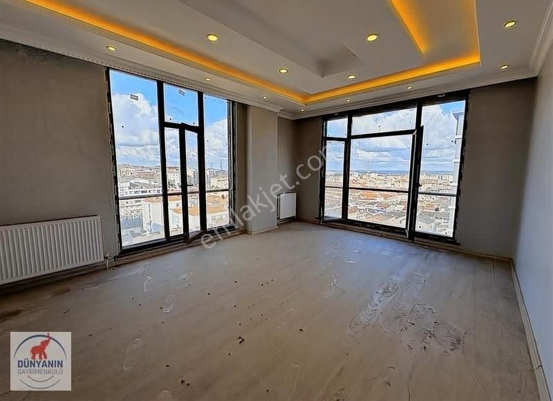 Sultangazi'de Prestijli Binada Satılık Teraslı 3+1 Daire - Görsel 15