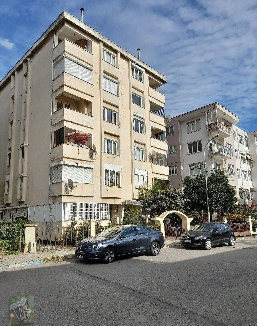 Kartal Kordonboyu Satılık Daire 3+1 115 M2 DENİZ MANZARALI  SATILIK DAİRE