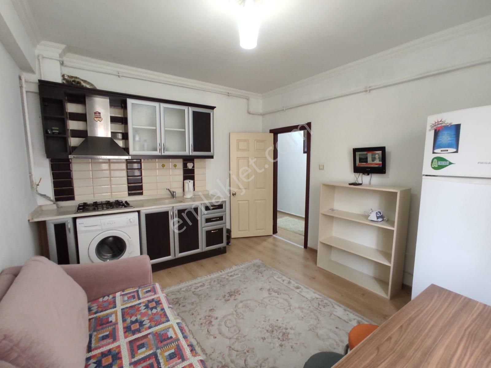 Eskişehir Tepebaşı Havalimanına Yakın Kiralık Daire  ECZACILIK FAKÜLTESİ YAKINI 1+1 FUL EŞYALI DAİRE