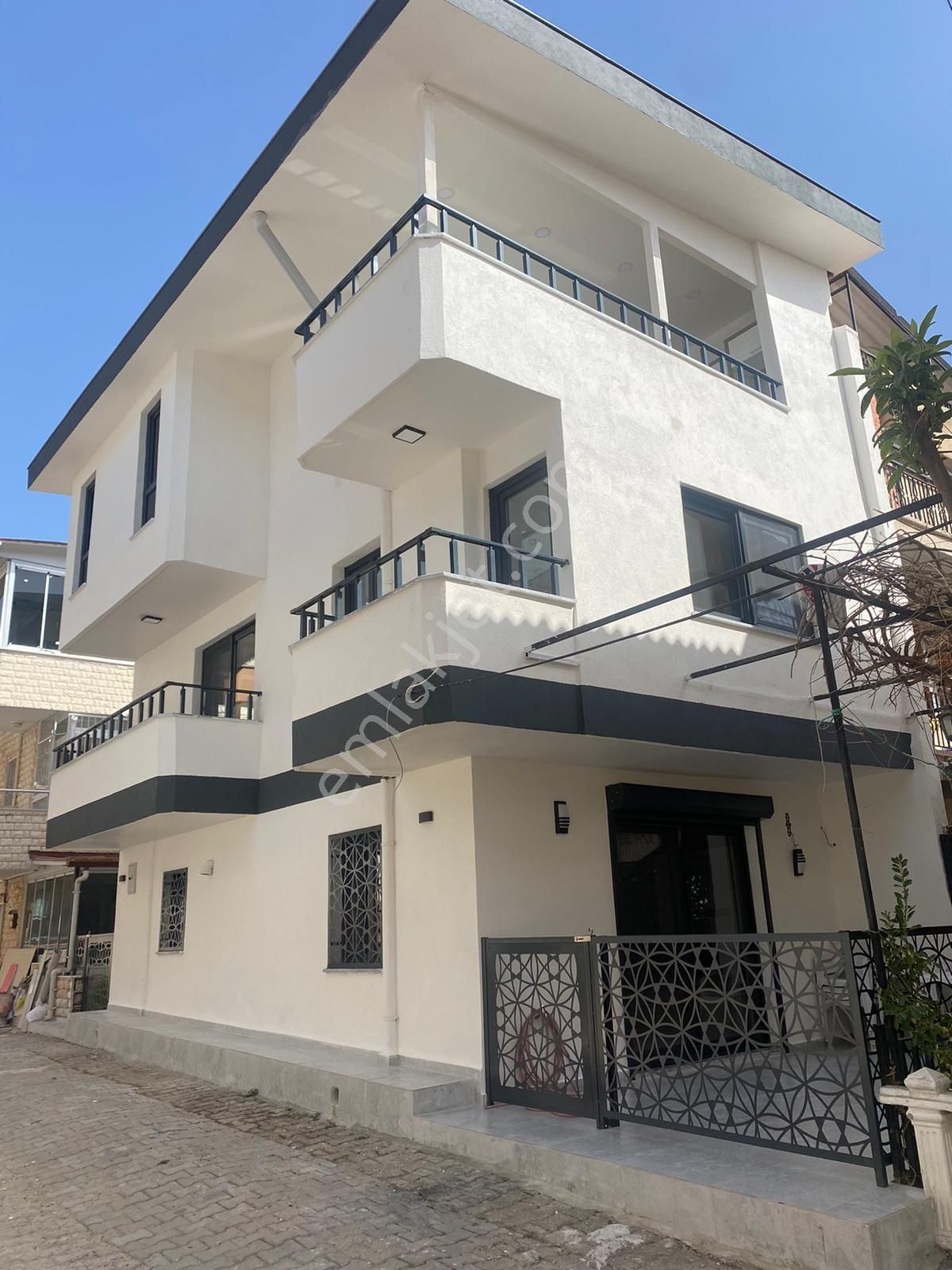 Kuşadası Kadınlar Denizi Satılık Villa KUŞADASI KADINLAR DENİZİNDE 4+1 SİTE İÇİNDE DOĞALGAZLI SIFIR SATILIK VİLLA 