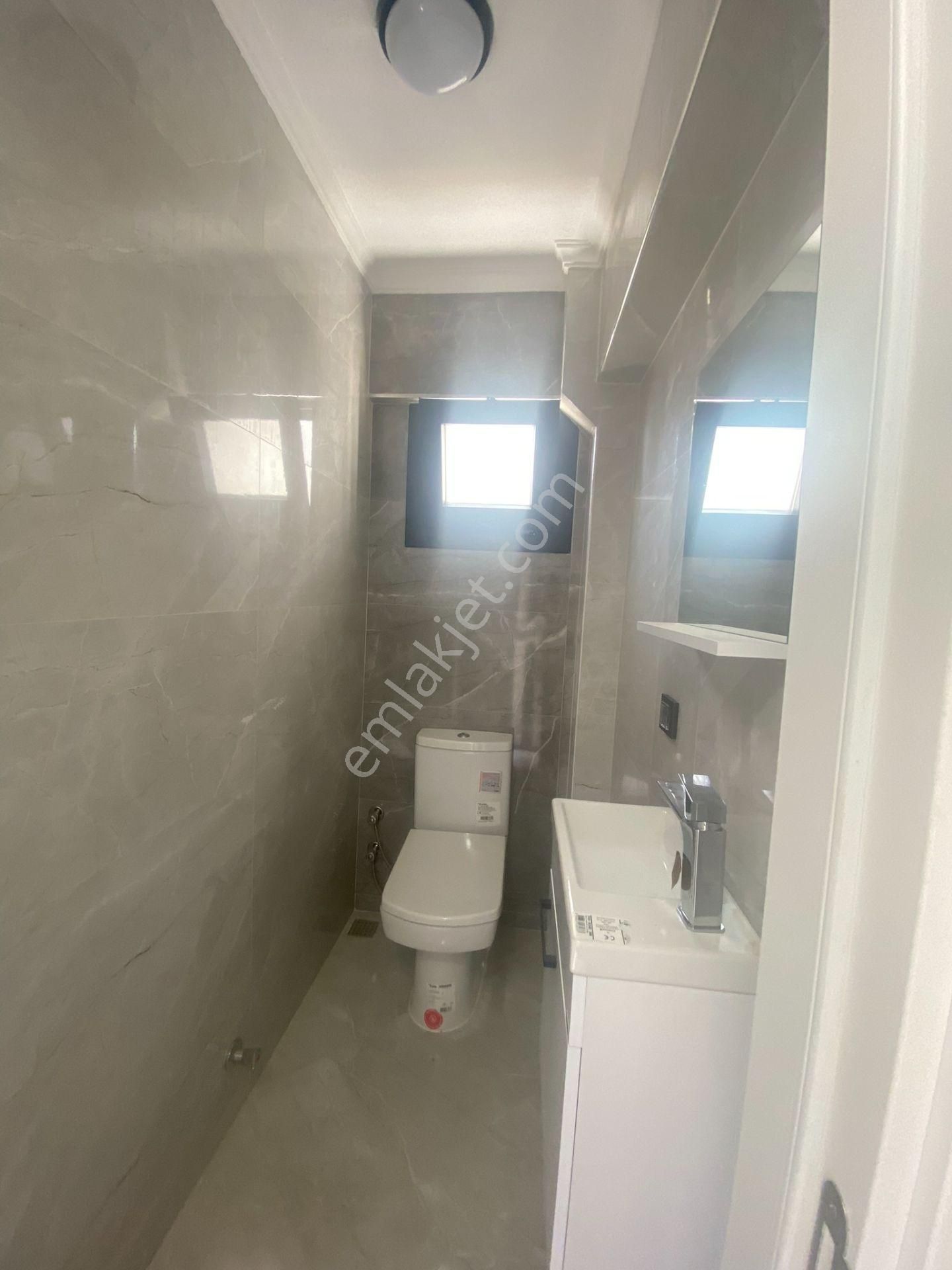 Dikili Güven Emlak'tan Cumhuriyet Mahallesinde Satılık 6+1 Villa - Görsel 9