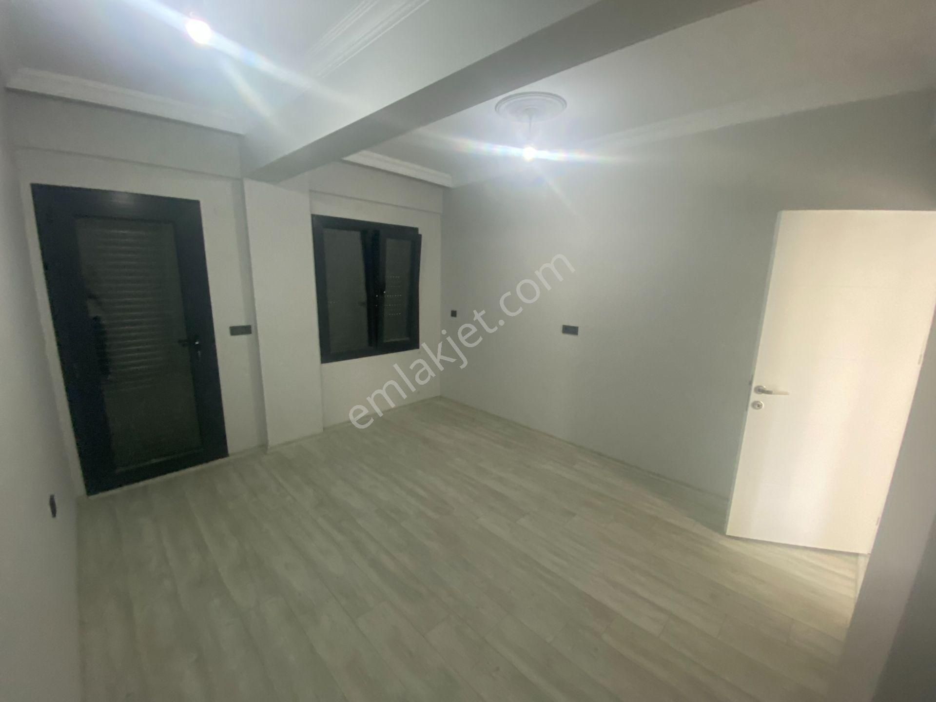 Dikili Güven Emlak'tan Cumhuriyet Mahallesinde Satılık 6+1 Villa - Görsel 24