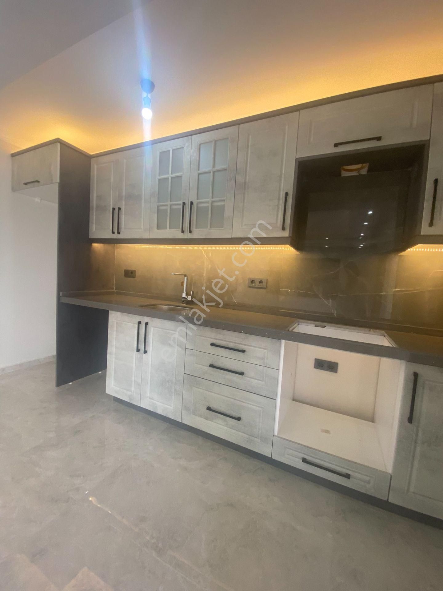 Dikili Güven Emlak'tan Cumhuriyet Mahallesinde Satılık 6+1 Villa - Görsel 15