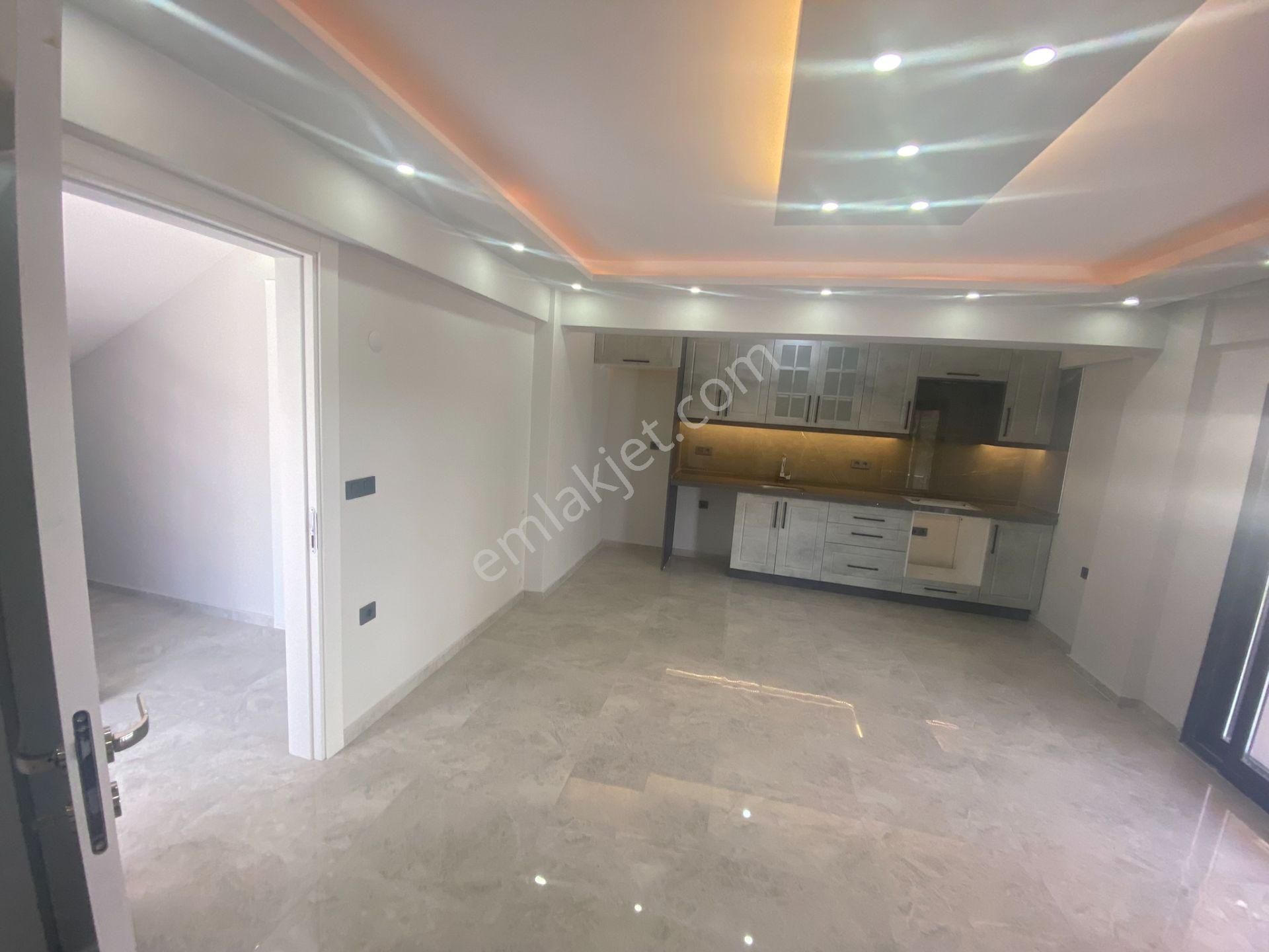 Dikili Güven Emlak'tan Cumhuriyet Mahallesinde Satılık 6+1 Villa - Görsel 10