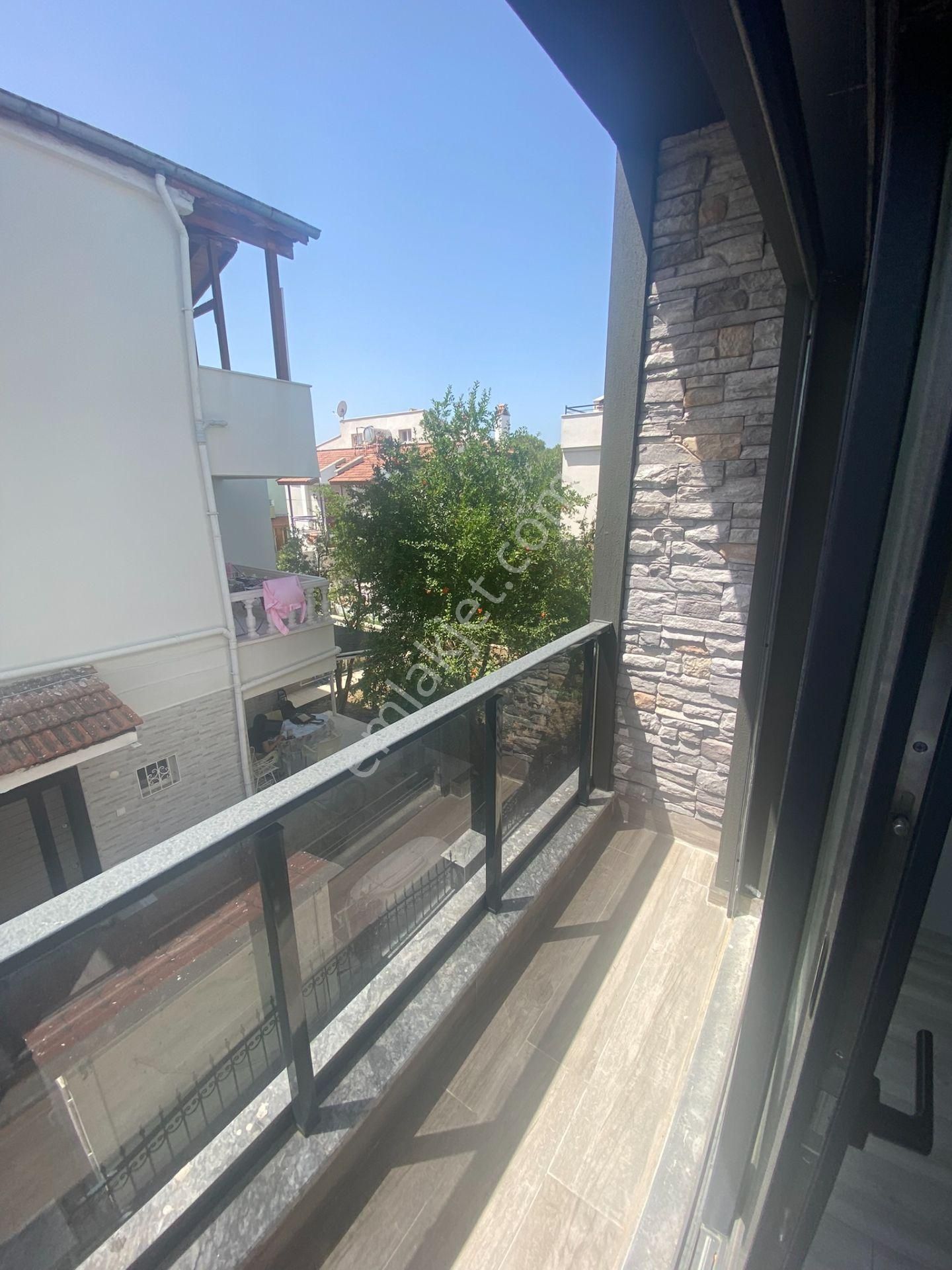 Dikili Güven Emlak'tan Cumhuriyet Mahallesinde Satılık 6+1 Villa - Görsel 27