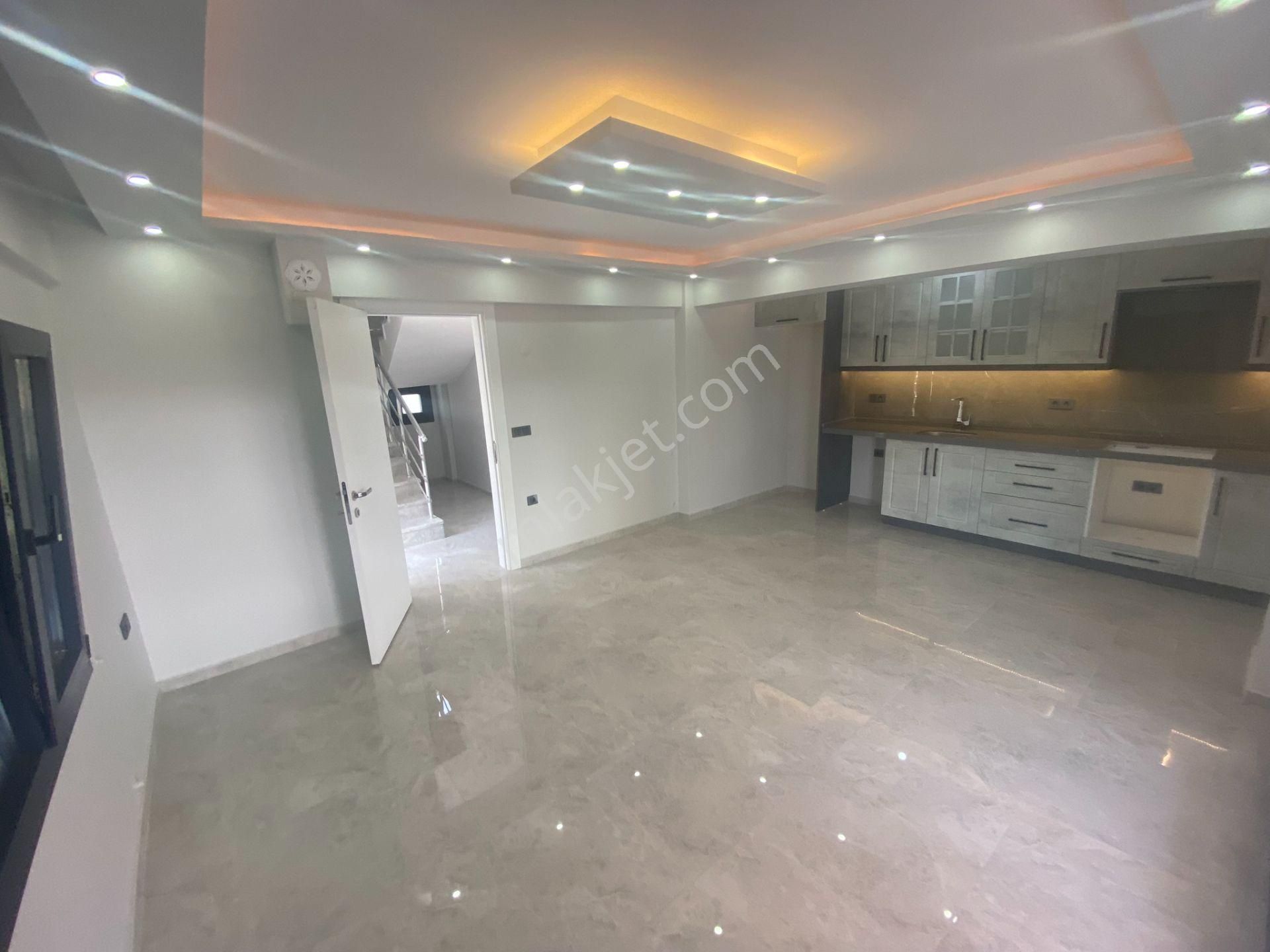 Dikili Güven Emlak'tan Cumhuriyet Mahallesinde Satılık 6+1 Villa - Görsel 11