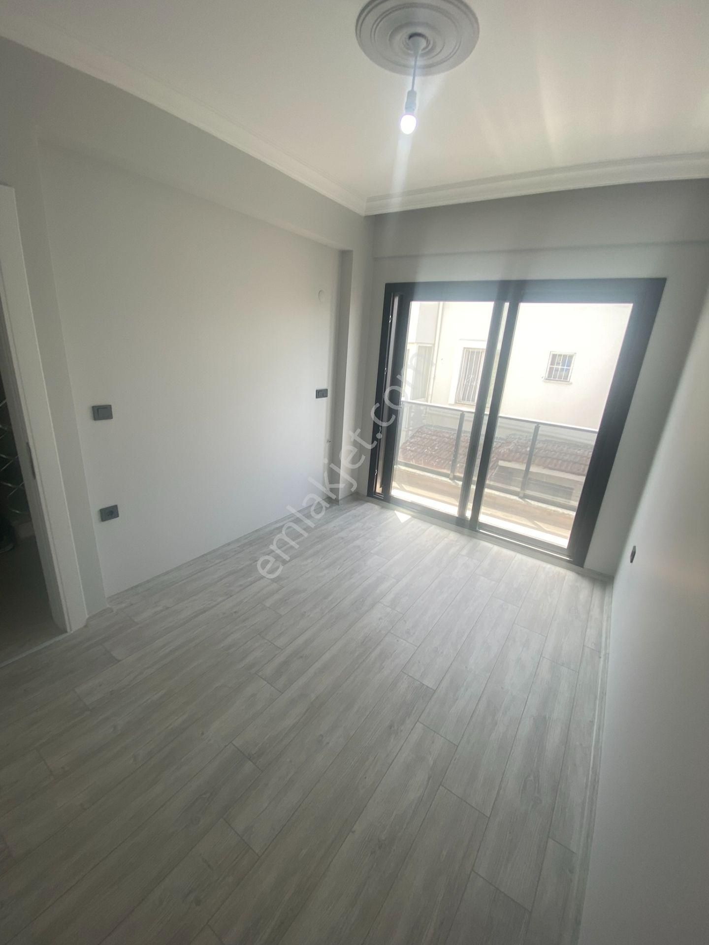 Dikili Güven Emlak'tan Cumhuriyet Mahallesinde Satılık 6+1 Villa - Görsel 26