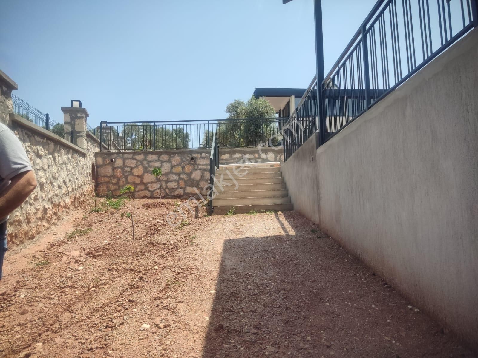 İzmir Buca Belenbaşında Köye Yakın 505 M2 Arsa İçerisinde Numaratajı Alınmış Köy Evi - Görsel 28