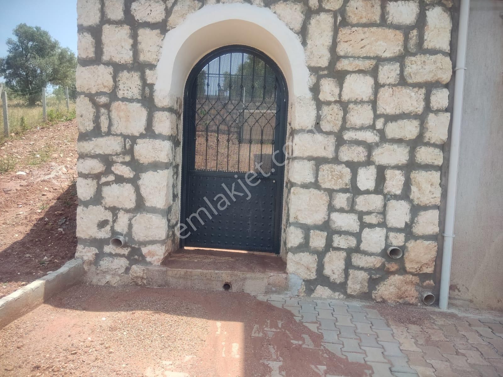 İzmir Buca Belenbaşında Köye Yakın 505 M2 Arsa İçerisinde Numaratajı Alınmış Köy Evi - Görsel 32