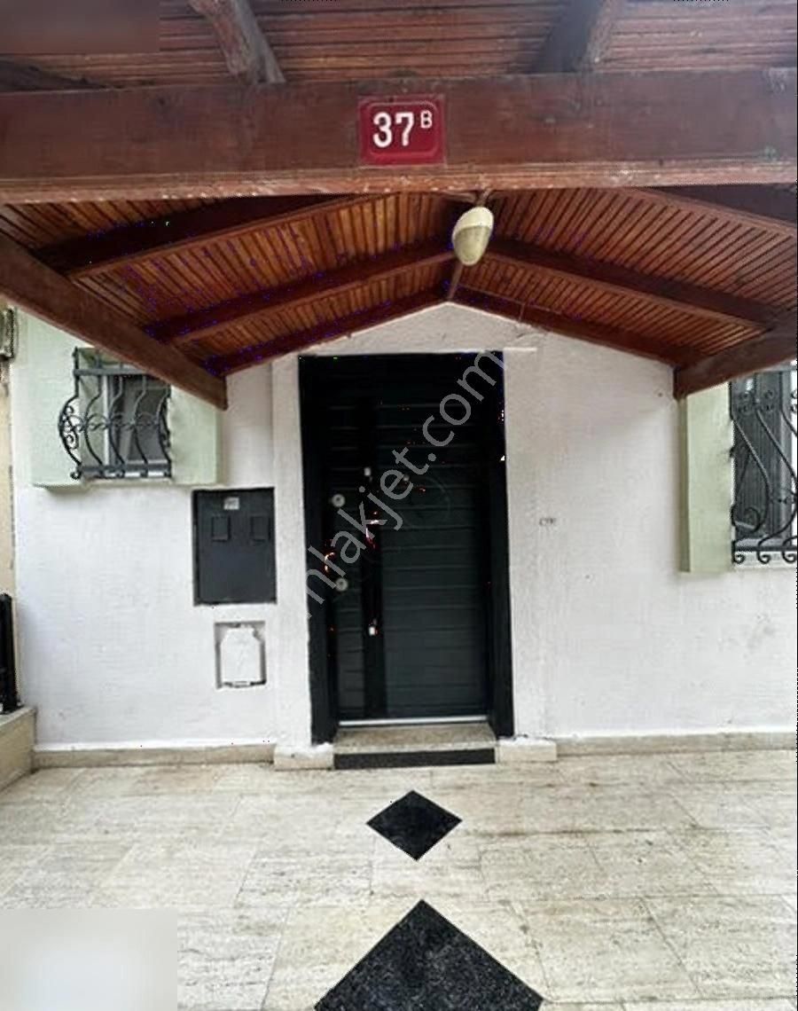 Silivri Cumhuriyet Satılık Villa Silivri Demirhan Villalarında 3+2 İçi Tadilatlı Villa