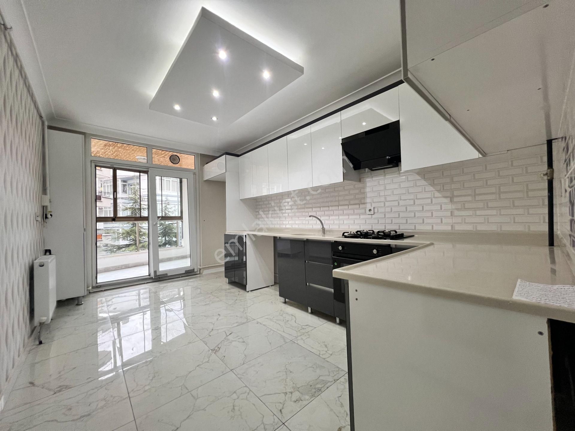 Pursaklar ufuk kiliç emlak'tan merkezde 3+1 asansörlü ful yapili masrafsiz dai̇re