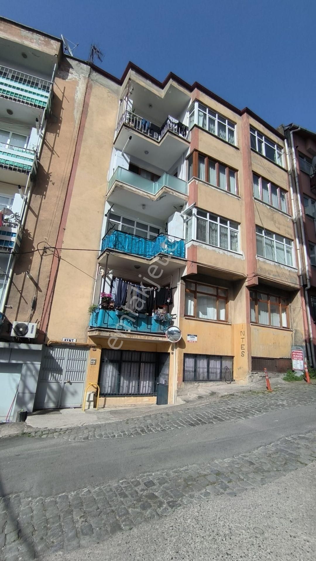 Trabzon meydan tanjant yoluna yakın satılık daire