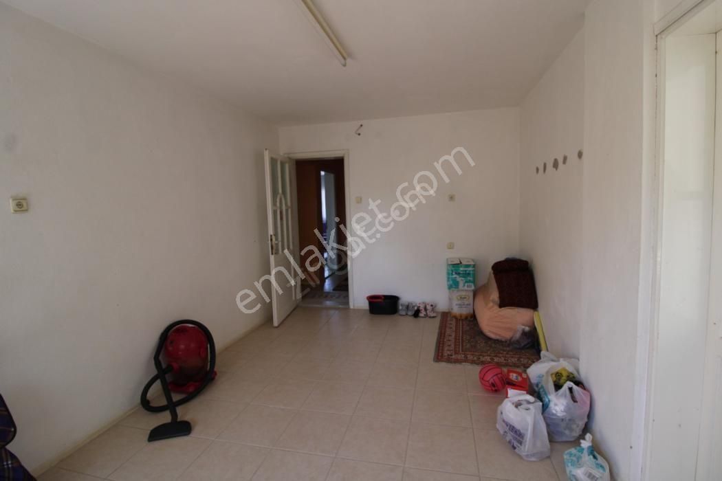 Aydın Germencik Ortaklar Merkezi De Köşe Başı 5 Katlı Bina 5 Daire 2 Dükkan Her Daire 178 M2 - Görsel 19