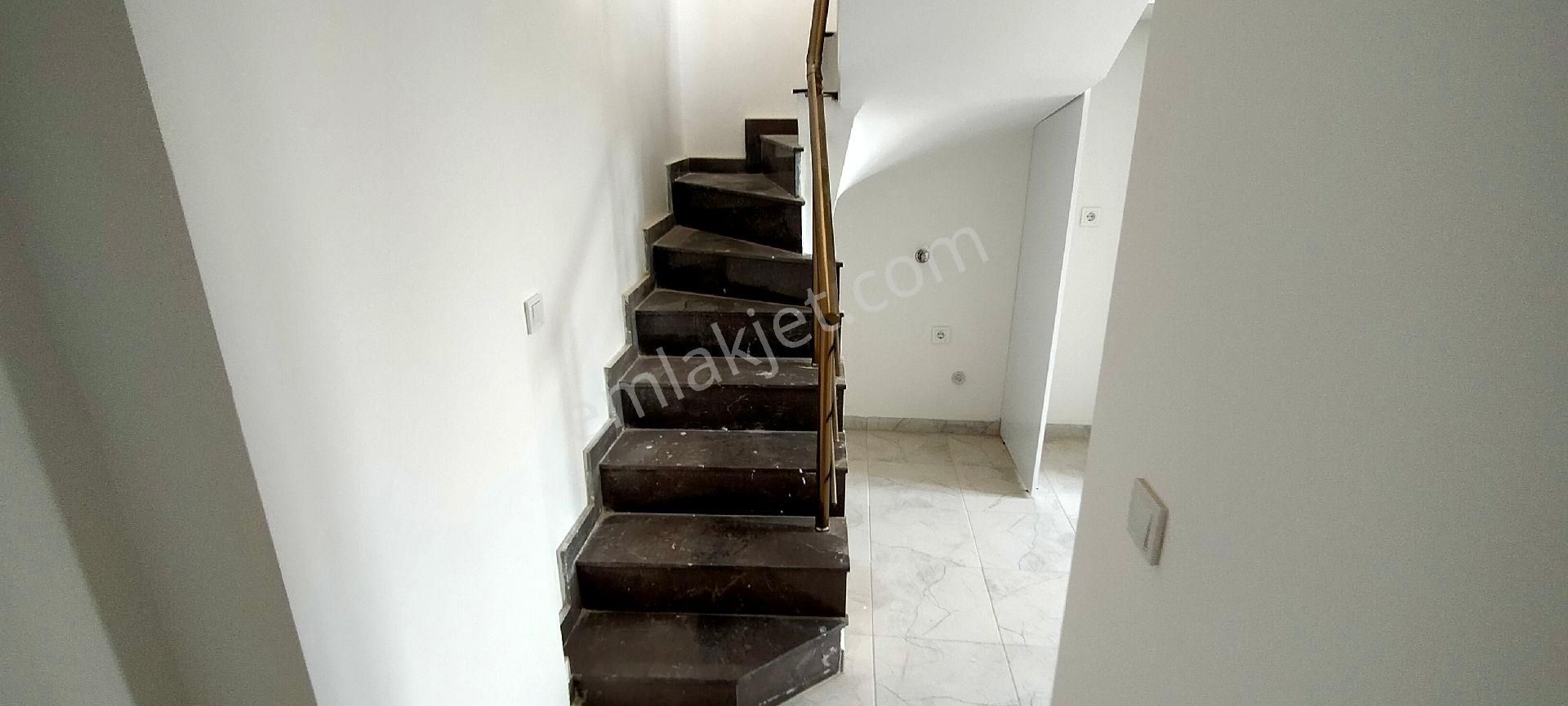 Sancaktepe Satılık 4+1 130m² Üstdubleks Asansörlü - Görsel 19