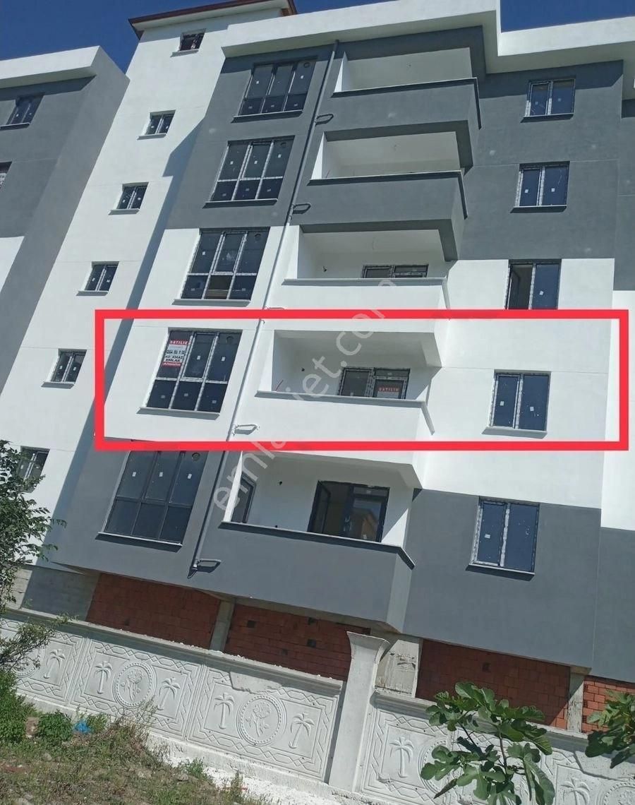 Niksar Ayvaz Satılık Daire TOKAT NİKSAR KORKMAZ EMLAK’TAN YATIRIMLIK 1+1 SATILIK ARA KAT DAİRE