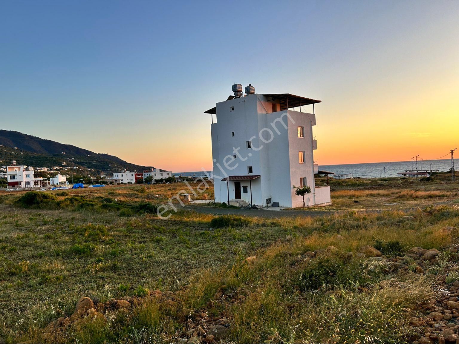 Arsuz Konacık Satılık Özel Kullanım Konacık liman mevkiinde villa ve bungalova uygun arsa