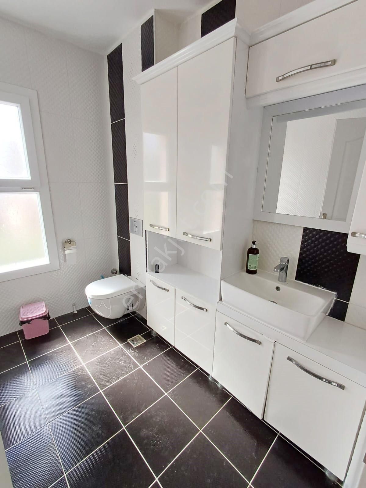 Şifne De 5 Oda 3 Banyo Kapalı Garaj Klimalı Tek Müstakil Villa - Görsel 32