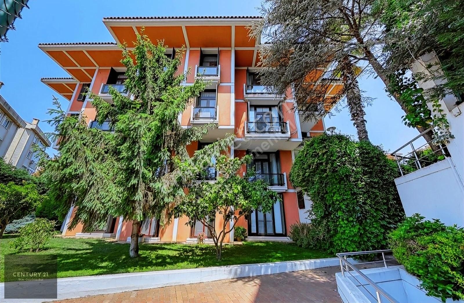 Üsküdar Altunizade Satılık Daire Century21 Star'dan Mesa Avrupa Konakları 2. Kısımda Satılık 4+1