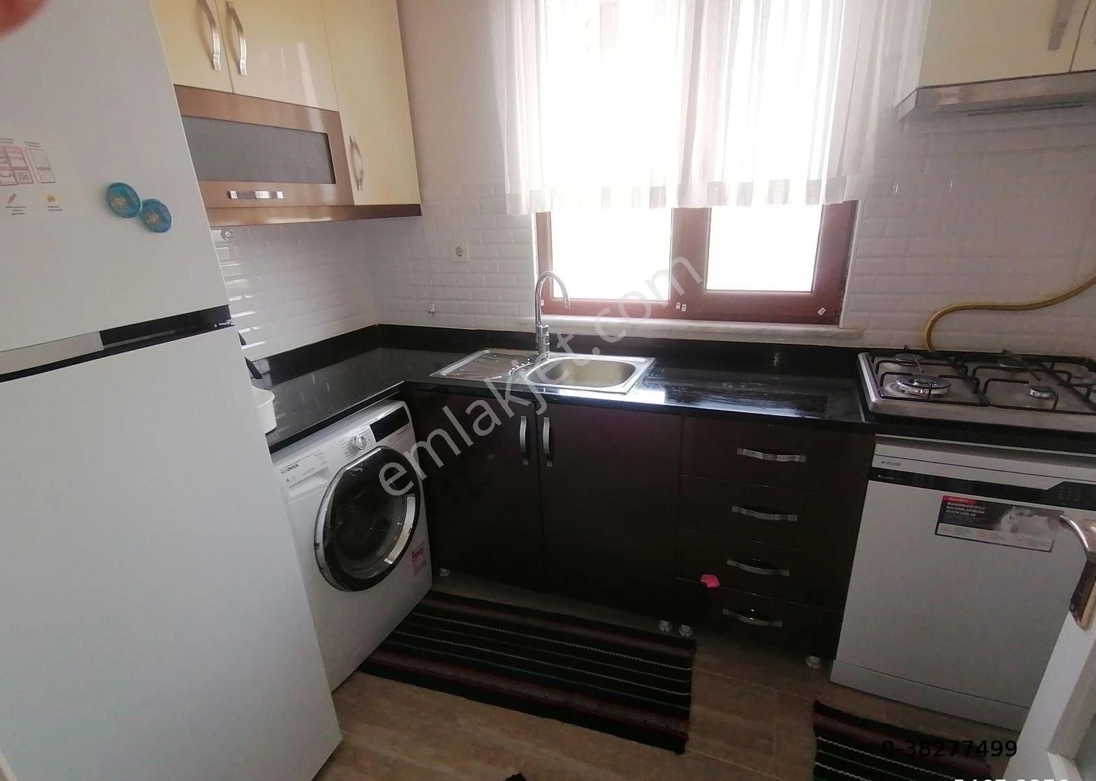 Bakırköy Osmaniye Kiralık Daire mukadder selimden b.köy osmanıye de 11 yıılık.3.kat 85m2 asansorlu kıralık 2+1 daire