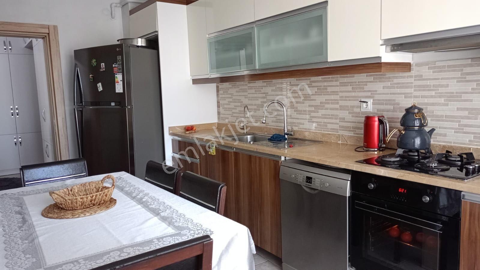 Başakşehir Kayabaşı Satılık Daire İSTANBUL BAŞAKŞEHR KAYAŞEHİR FENERTEPE YENİ SAKLI BAHÇE POLİS LOJMANLARI SİTESİNDE SATILIK 3+1 DAİRE