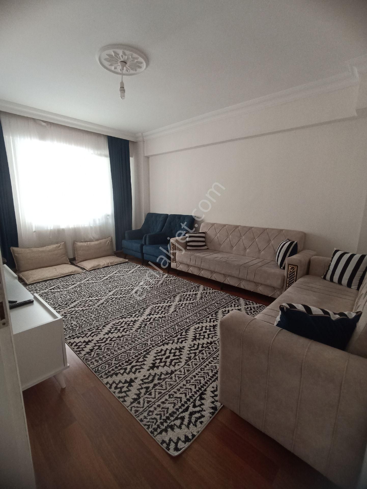 Esenyurt Çınar Satılık Daire ESENYURTD'DA SATILIK DAİRE 