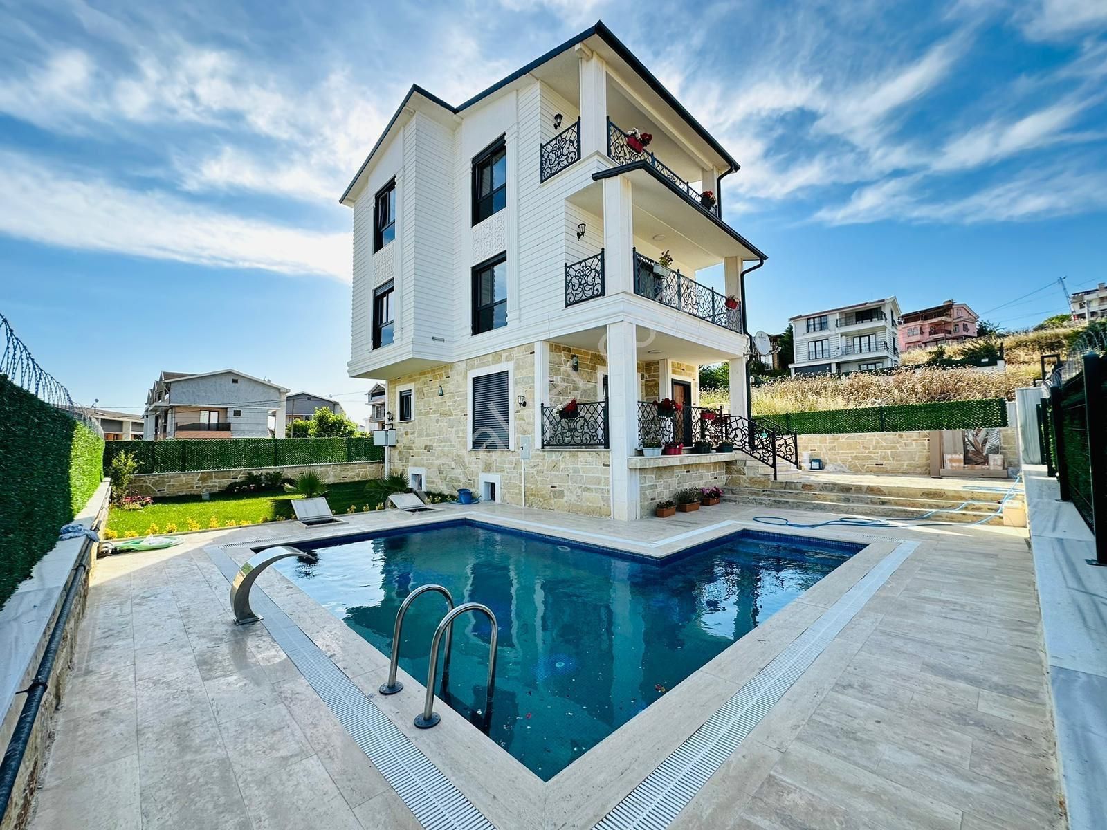 Tekirdağ Marmaraereğlisi Denize Sıfır Satılık Villa ^^GÖKHAN İNŞAAT^^ HAMAM JAKUZİ SAUNA ALTTAN ISITMA 6+1 LÜX VİLLA