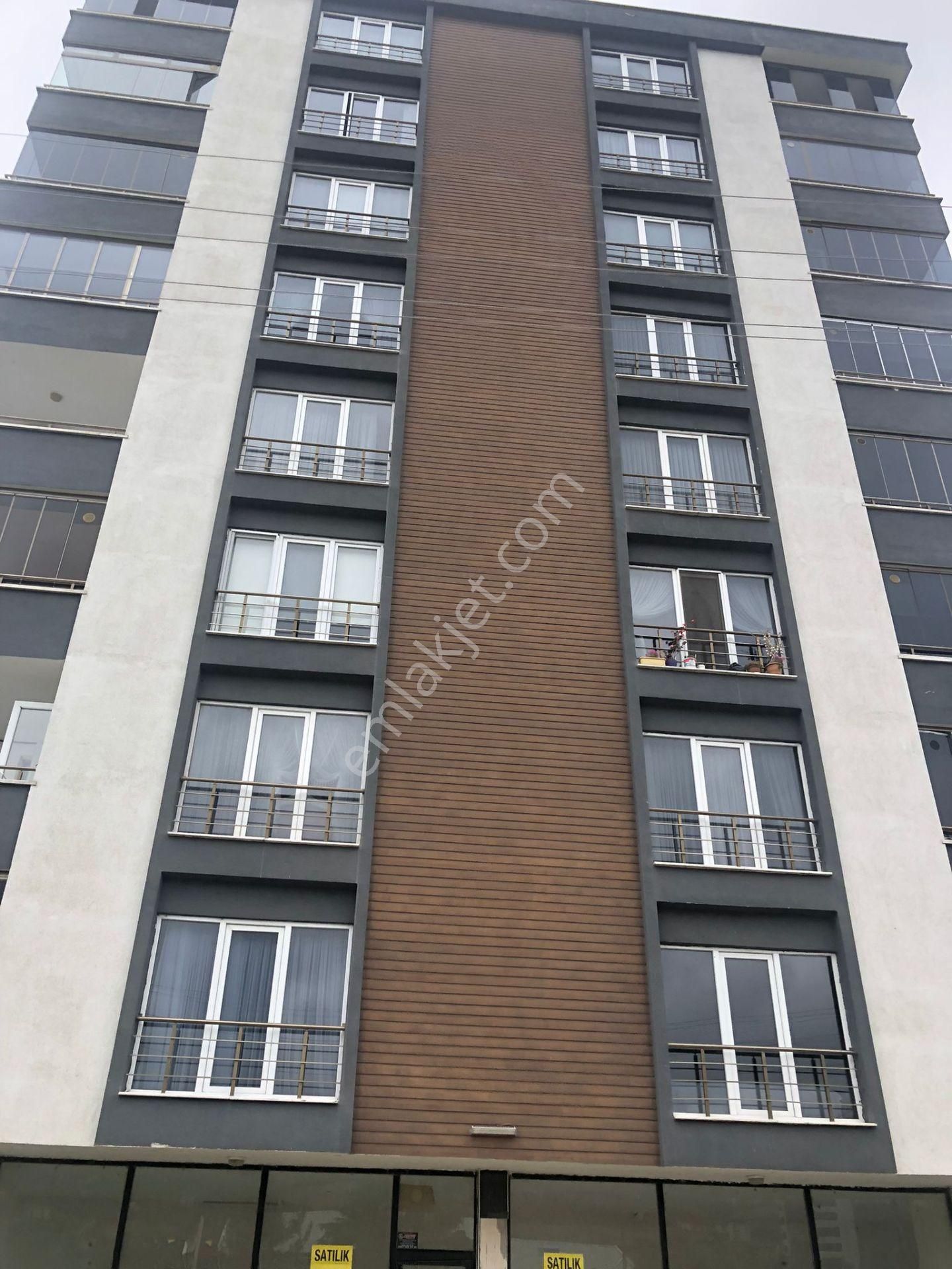 İlkadım Derebahçe Satılık Daire  DEREBAHÇE'DE, 145 M2, 3+1, ASANSÖRLÜ, ARA KAT, LÜKS DAİRE