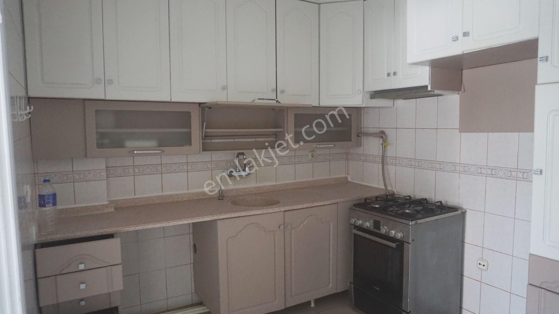 Çiğli Ataşehir Kiralık Daire  ÇİĞLİ SERKAN EMLAK DAN ÇİĞLİ ATAŞEHİRDE 3+1 DOGALGAZLI DAİRE