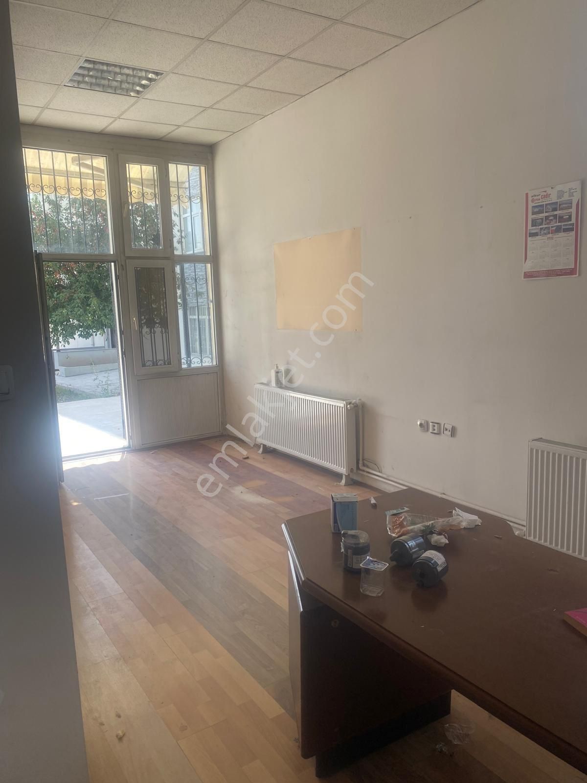 Yenimahalle Macun Kiralık Dükkan & Mağaza BAĞDAT CADDESİ BİNA ALTI HAZIR YAPILI HER İŞE UYGUN DÜKKAN OTOPARKLI***2 BÖLÜM AYRI KİRANALABİLİR