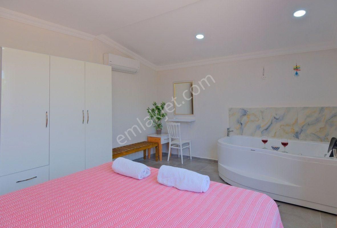 Fethiye'de Kiralık 2+1 Havuzlu Jakuzili Villa (mera 132) - Görsel 25