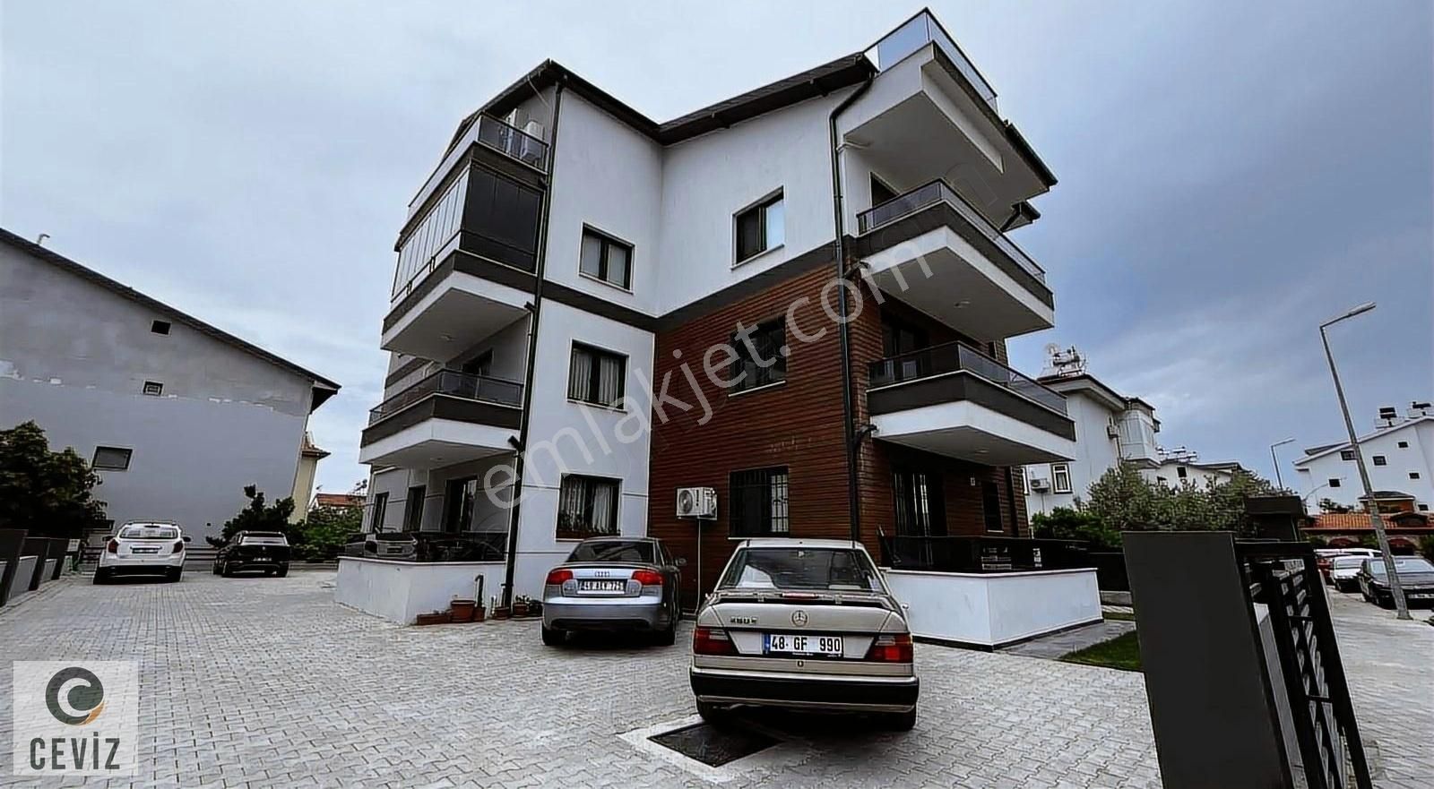 Fethiye Tuzla Satılık Daire TUZLA'DA MERKEZİ KONUMDA SATILIK 4+1 LÜKS YERDEN ISITMALI DAİRE