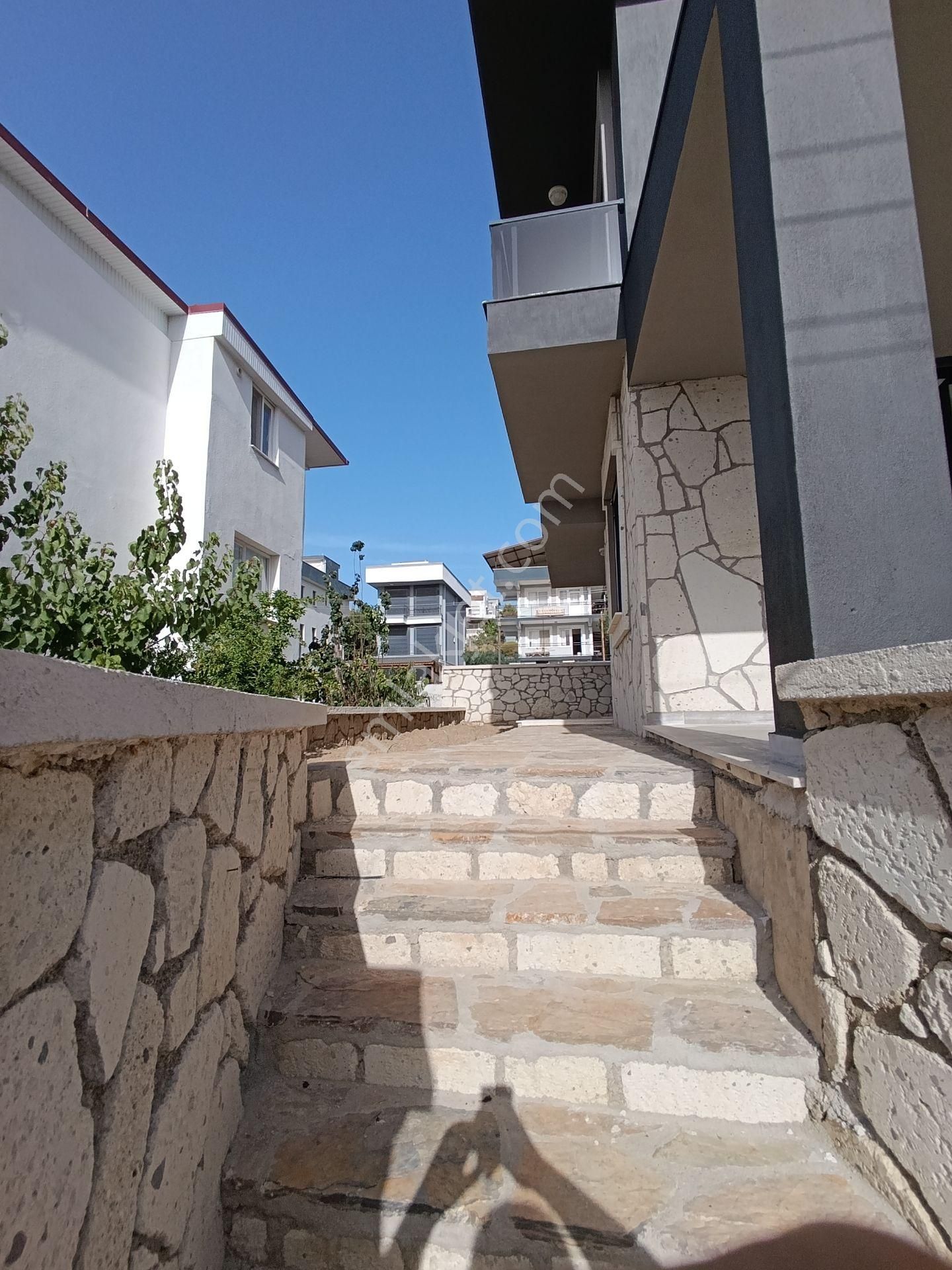 Seferihisar Elmastaş'ta Deniz'e 450m 3+1, 160m2 Kelepir Villa - Görsel 27