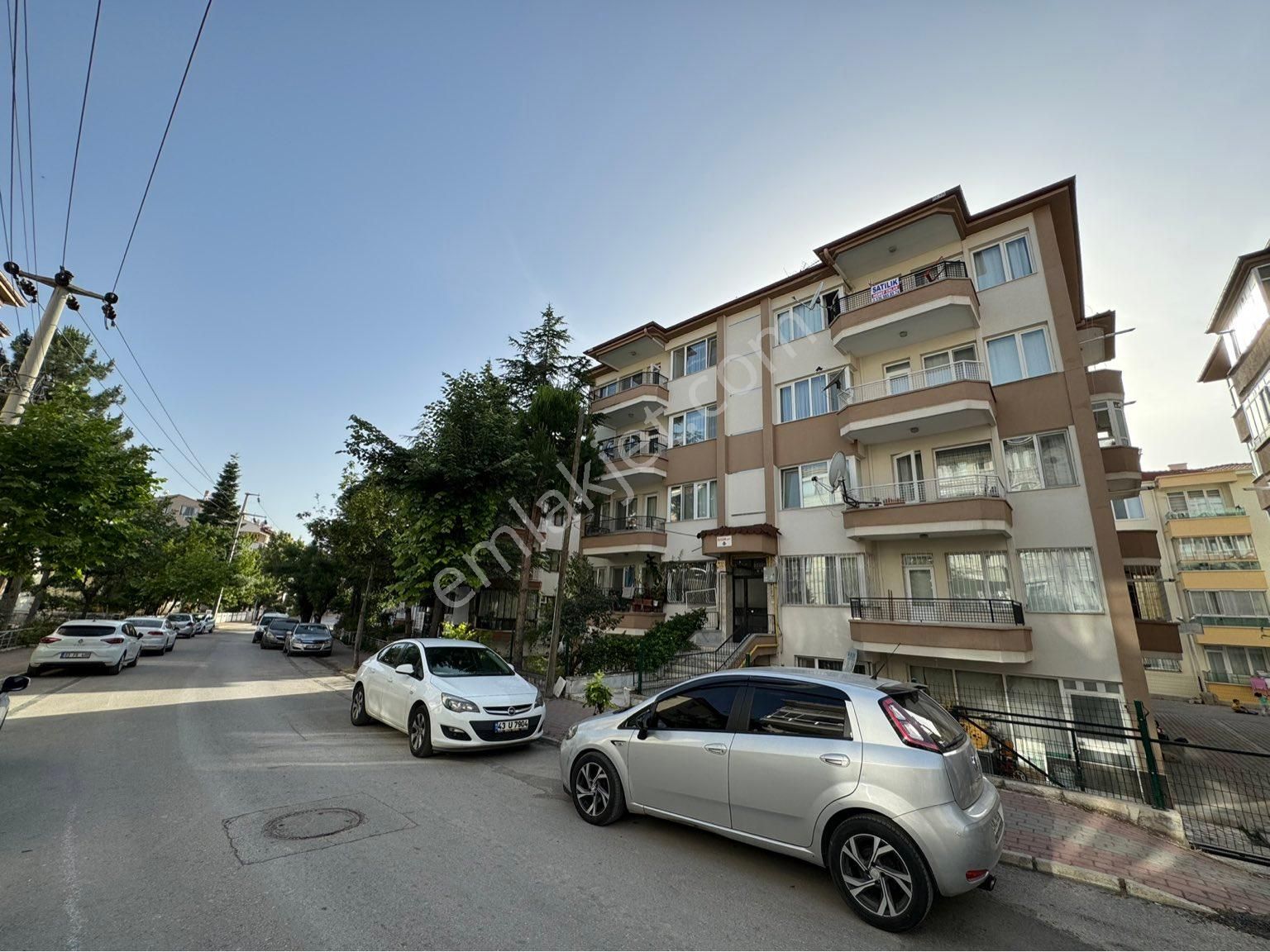 Afyonkarahisar Merkez Örnekevler Satılık Daire ÖRNEKEVLER SATILIK 3+1 DAİRE