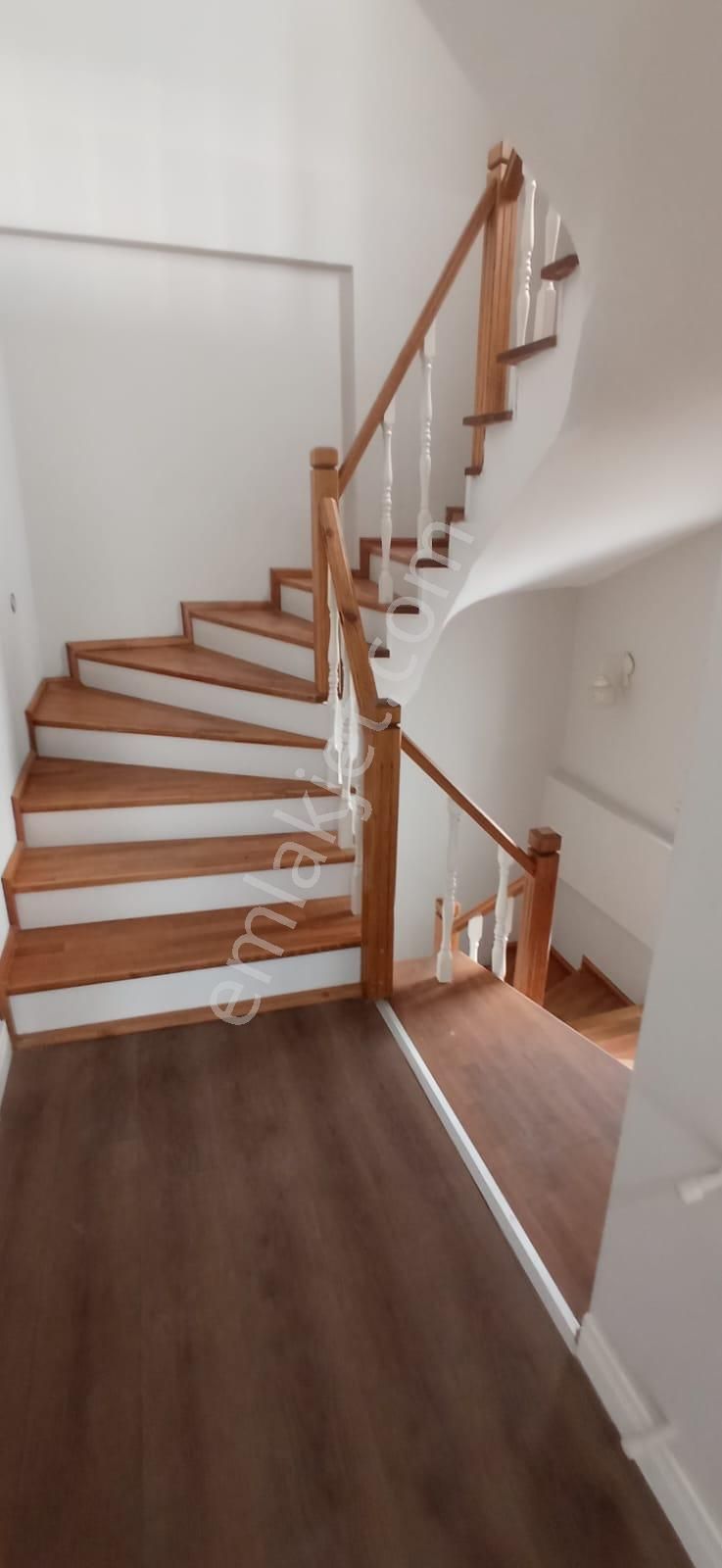 Arguvan Emlaktan Küçükkuyu Mıhlıda 5+1 İkiz Villa.. - Görsel 16