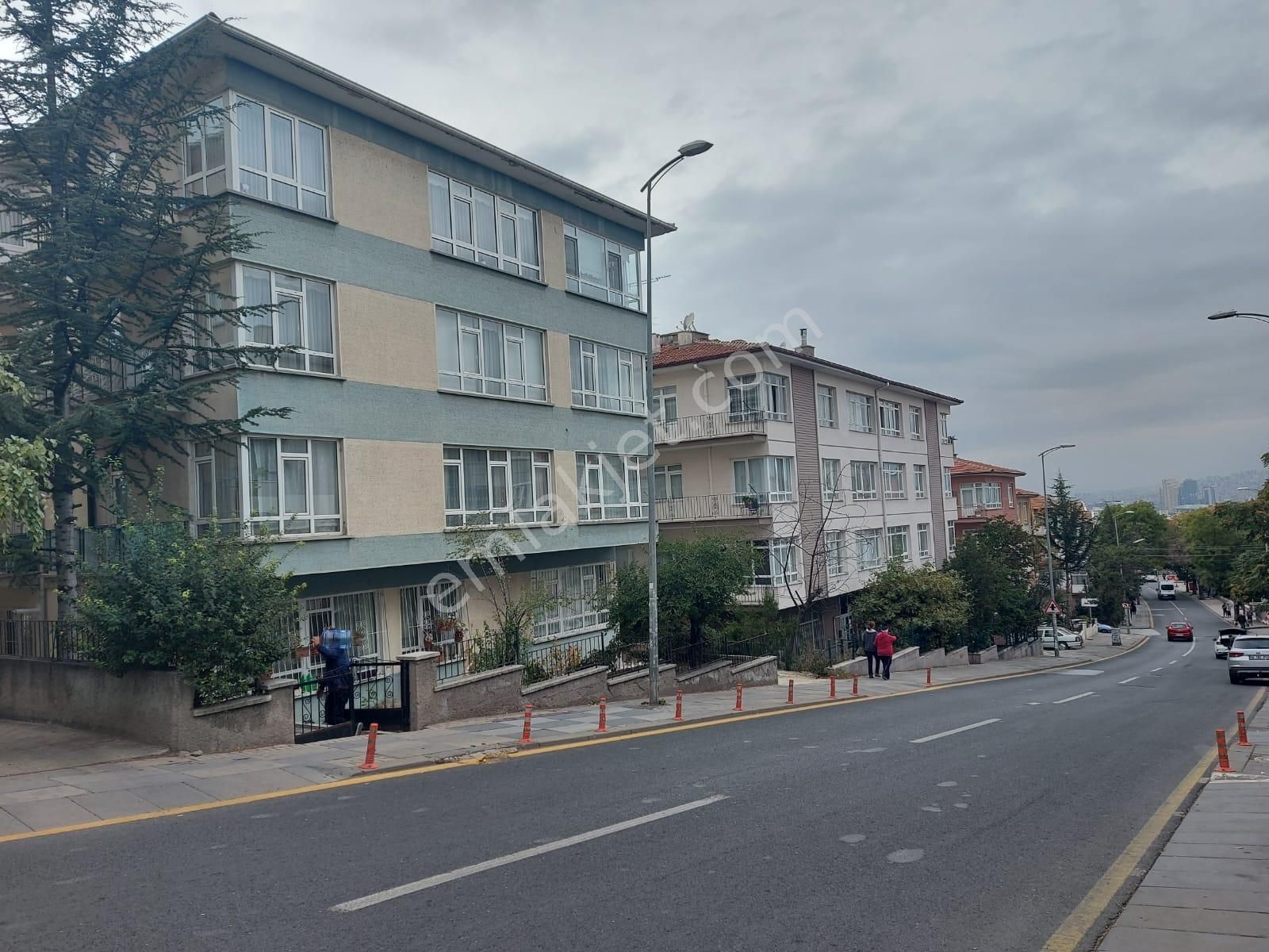 Çankaya Seyranbağları Satılık Daire  ASYAPIDAN 3+1 120M2 BAĞLAR CADDESİNDE ÖN CEPHE KOMBİLİ