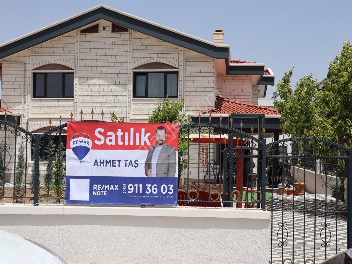 Çankaya Prof. Dr. Ahmet Taner Kışlalı Satılık Villa YENİ BAĞLICA MAHALLESİ'NDE SATILIK VİLLA