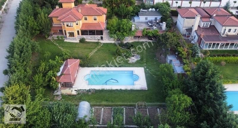 Büyükçekmece Türkoba Satılık Villa büyükcekmece tepekent sitesi 4000 m2 içinde full bitmiş lüks villa c 8 modeli