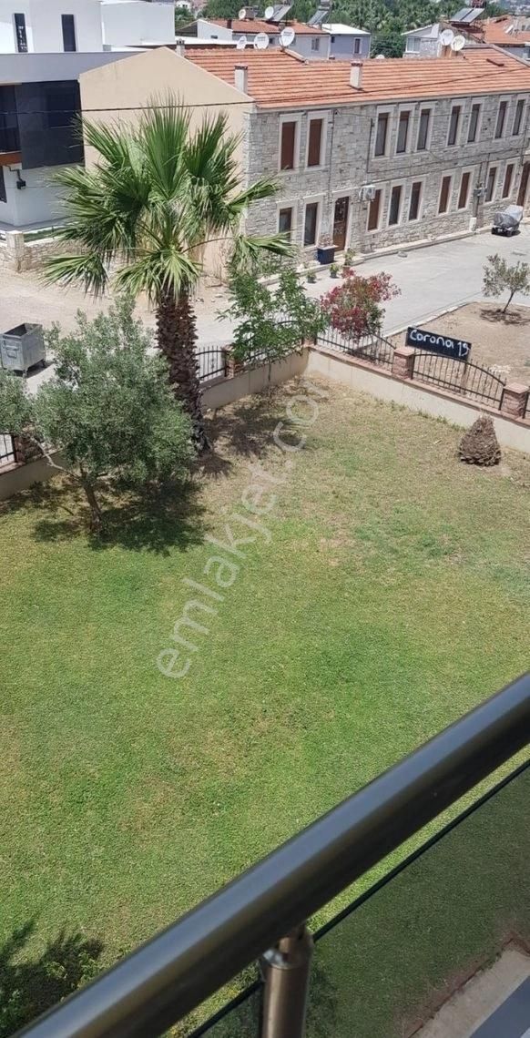 Foça Fevzipaşa Kiralık Daire YENİFOCA DERYA EMLAKTAN TAM MERKEZDE 2+1 KİRALIK DAİRE